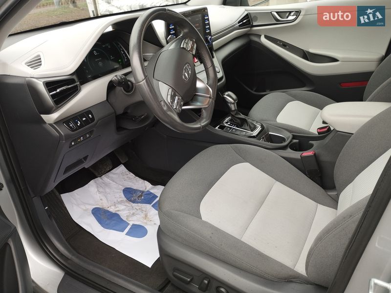 Лифтбек Hyundai Ioniq 2020 в Черкассах фото 9 Лифтбек Hyundai Ioniq 2020 в Черкассах