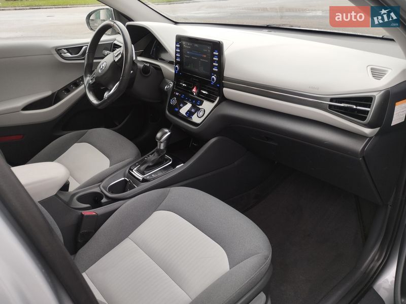 Лифтбек Hyundai Ioniq 2020 в Черкассах фото 10 Лифтбек Hyundai Ioniq 2020 в Черкассах