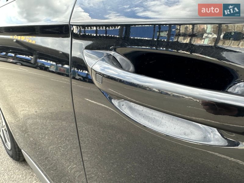 Хэтчбек Hyundai Ioniq 2017 в Киеве