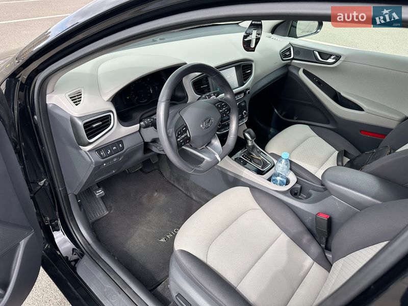 Хэтчбек Hyundai Ioniq 2017 в Киеве
