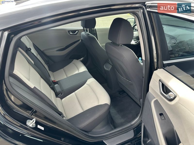 Хэтчбек Hyundai Ioniq 2017 в Киеве