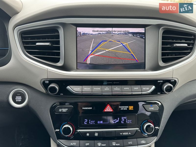 Хэтчбек Hyundai Ioniq 2017 в Киеве