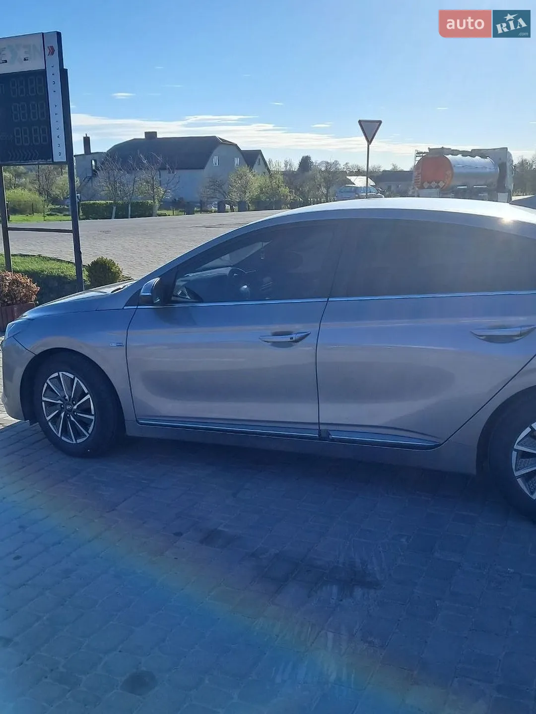 2021 Hyundai IONIQ - мініатюра 32