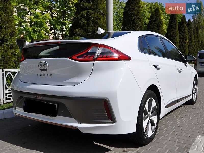 Hyundai Ioniq 2018 VIN KMHC851HFJU037787 фото оголошення 8 з 70