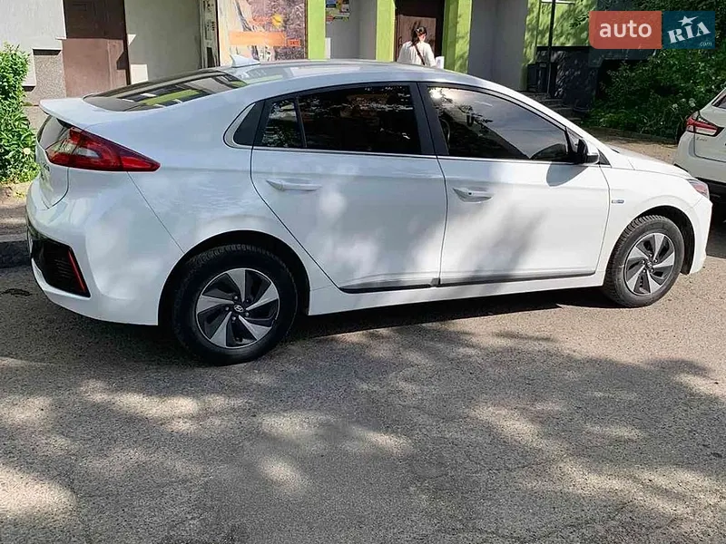 Hyundai Ioniq