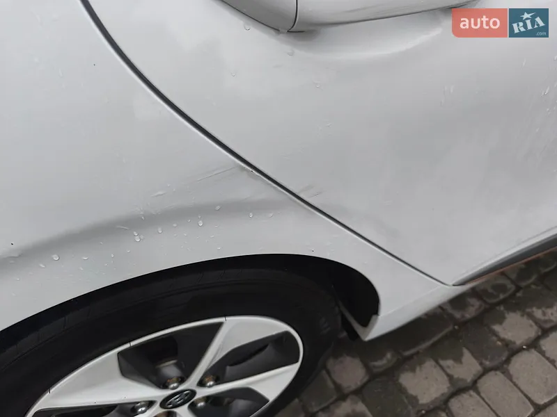 Hyundai Ioniq 2018 VIN KMHC851HFKU044664 фото оголошення 10 з 36