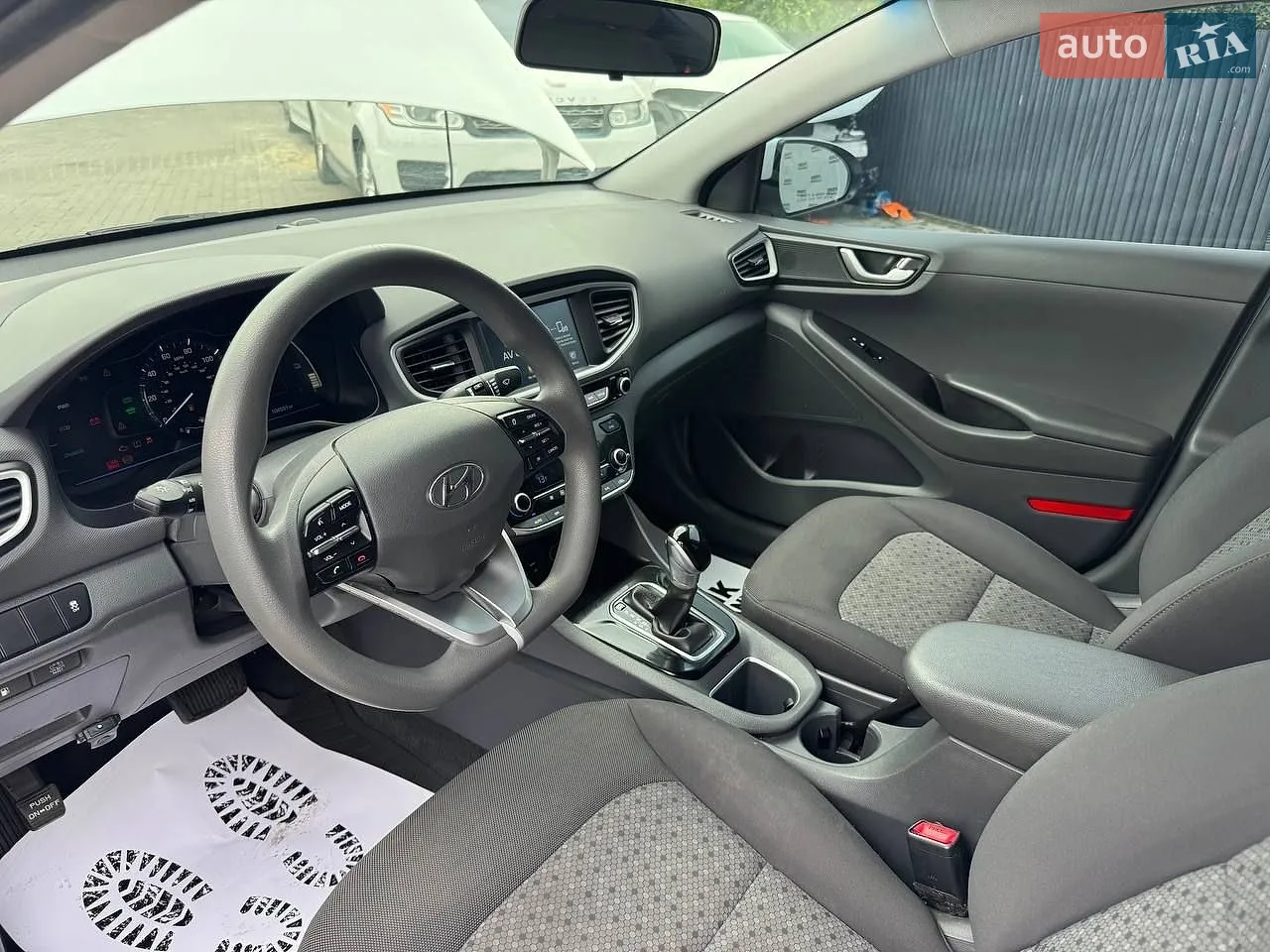 2017 Hyundai IONIQ - мініатюра 22