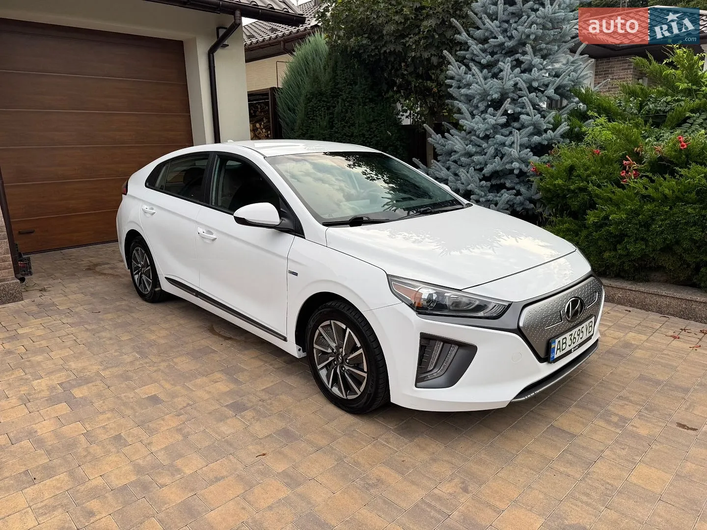 2020 Hyundai IONIQ - фото 1