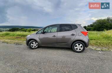 Хэтчбек Hyundai ix20 2012 в 