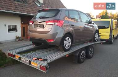 Хэтчбек Hyundai ix20 2012 в 
