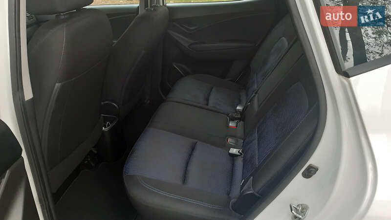 Хетчбек Hyundai ix20 2013 в Житомирі фото 31 Хетчбек Hyundai ix20 2013 в Житомирі