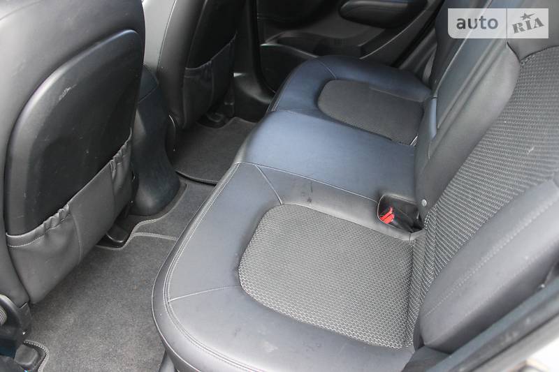 Позашляховик / Кросовер Hyundai ix35 2010 в Миколаєві