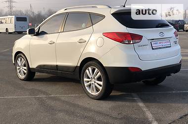 Позашляховик / Кросовер Hyundai ix35 2011 в 