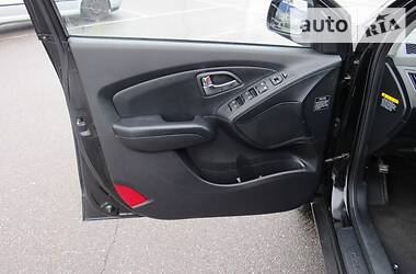 Позашляховик / Кросовер Hyundai ix35 2011 в 