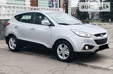Позашляховик / Кросовер Hyundai ix35 2012 в 
