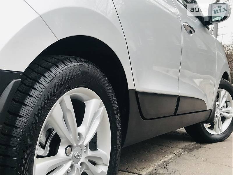 Внедорожник / Кроссовер Hyundai ix35 2012 в Каменском