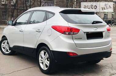 Позашляховик / Кросовер Hyundai ix35 2012 в 