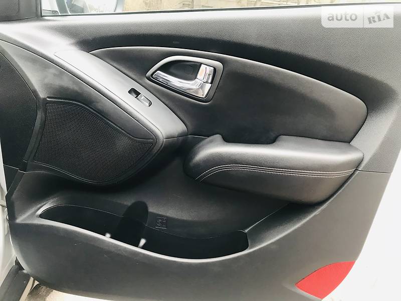 Внедорожник / Кроссовер Hyundai ix35 2012 в Каменском