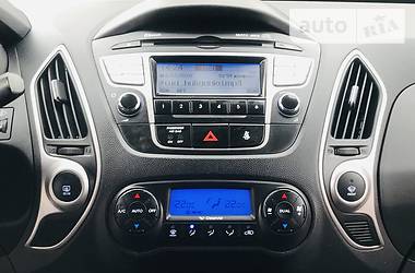 Позашляховик / Кросовер Hyundai ix35 2012 в 