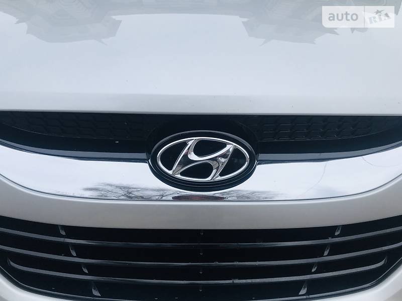 Внедорожник / Кроссовер Hyundai ix35 2012 в Каменском