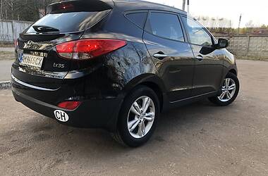Позашляховик / Кросовер Hyundai ix35 2011 в 