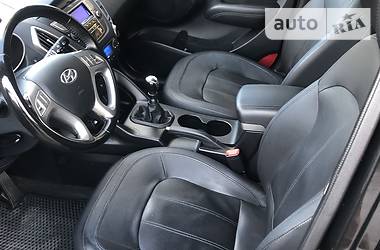 Позашляховик / Кросовер Hyundai ix35 2011 в 