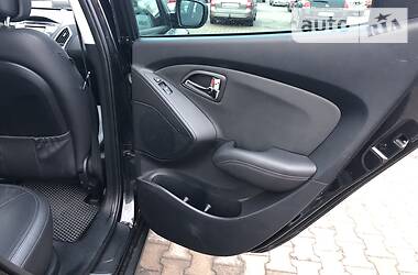 Позашляховик / Кросовер Hyundai ix35 2011 в 