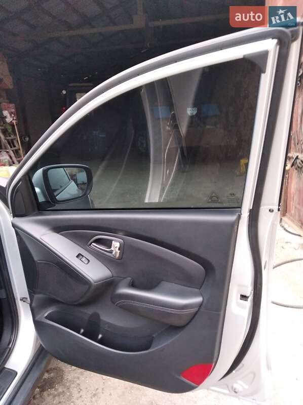 Внедорожник / Кроссовер Hyundai ix35 2011 в Кривом Озере