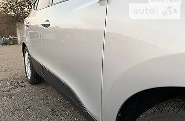 Позашляховик / Кросовер Hyundai ix35 2012 в 