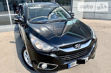 Позашляховик / Кросовер Hyundai ix35 2013 в 