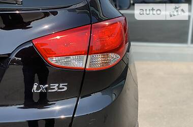 Позашляховик / Кросовер Hyundai ix35 2013 в 