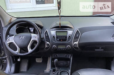 Позашляховик / Кросовер Hyundai ix35 2011 в 