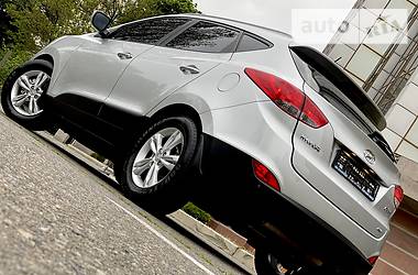 Позашляховик / Кросовер Hyundai ix35 2012 в 