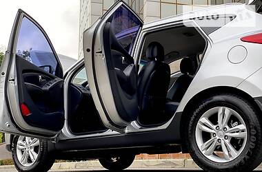 Позашляховик / Кросовер Hyundai ix35 2012 в 