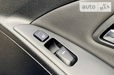 Позашляховик / Кросовер Hyundai ix35 2012 в 