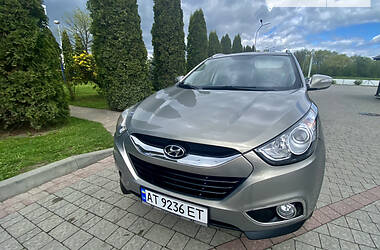 Внедорожник / Кроссовер Hyundai ix35 2010 в Калуше