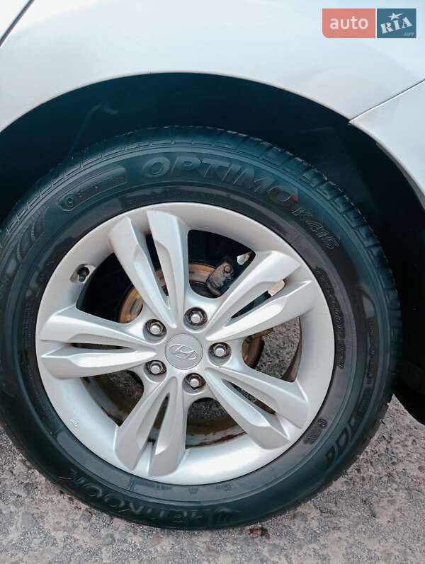 Внедорожник / Кроссовер Hyundai ix35 2012 в Кривом Роге