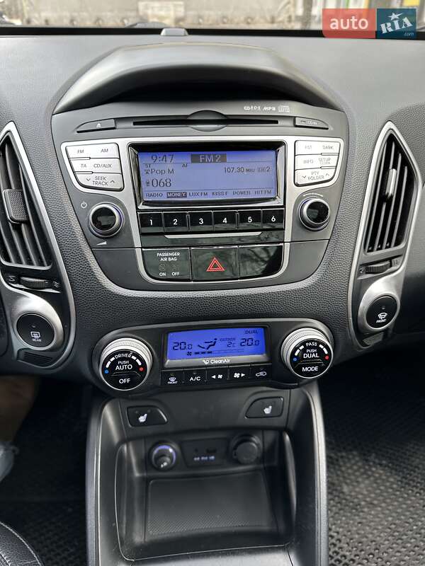 Внедорожник / Кроссовер Hyundai ix35 2010 в Днепре