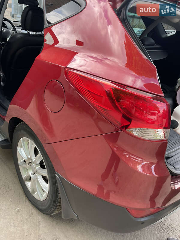 Внедорожник / Кроссовер Hyundai ix35 2010 в Золотоноше