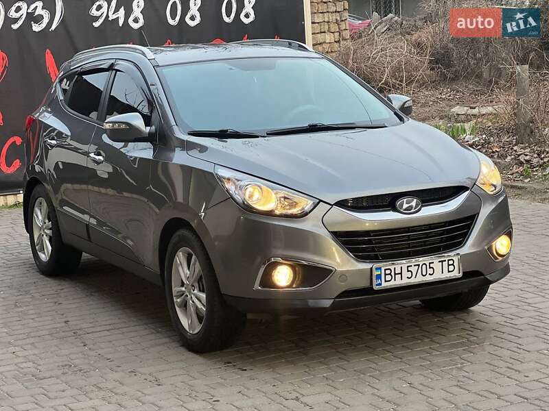 Позашляховик / Кросовер Hyundai ix35 2011 в Одесі