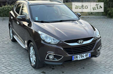 Внедорожник / Кроссовер Hyundai ix35 2011 в 