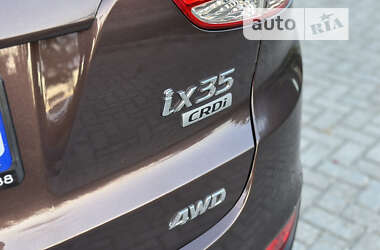 Внедорожник / Кроссовер Hyundai ix35 2011 в 