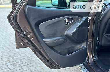 Внедорожник / Кроссовер Hyundai ix35 2011 в 