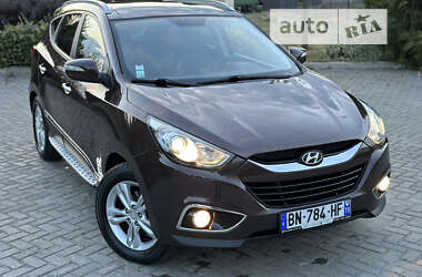 Внедорожник / Кроссовер Hyundai ix35 2011 в 