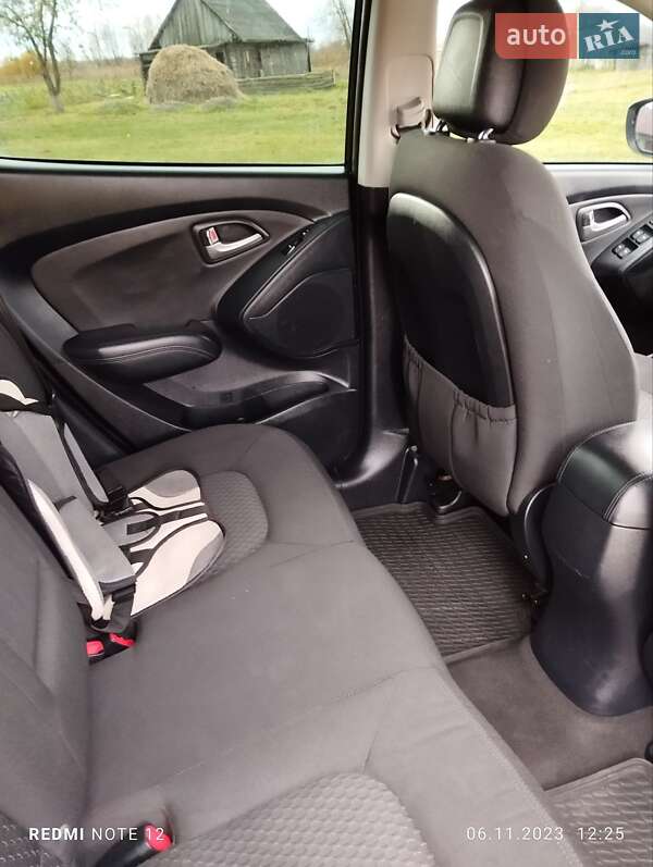 Внедорожник / Кроссовер Hyundai ix35 2010 в Ратным фото 52 Внедорожник / Кроссовер Hyundai ix35 2010 в Ратным