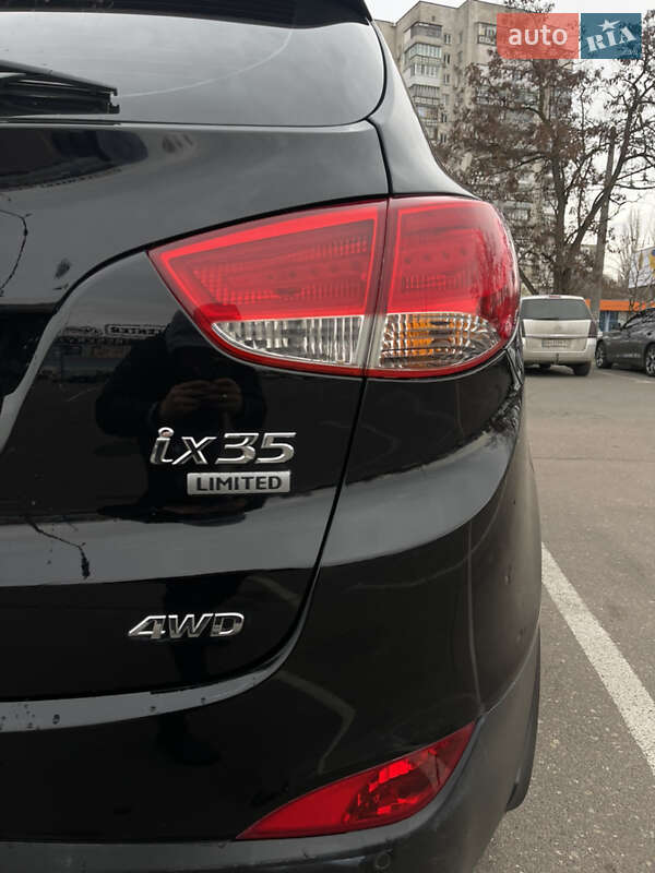 Позашляховик / Кросовер Hyundai ix35 2010 в Одесі