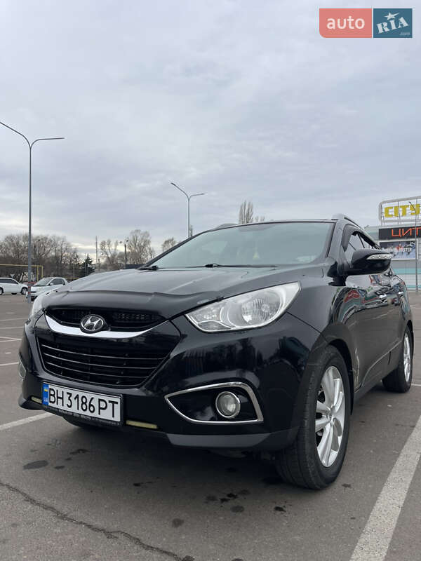 Позашляховик / Кросовер Hyundai ix35 2010 в Одесі