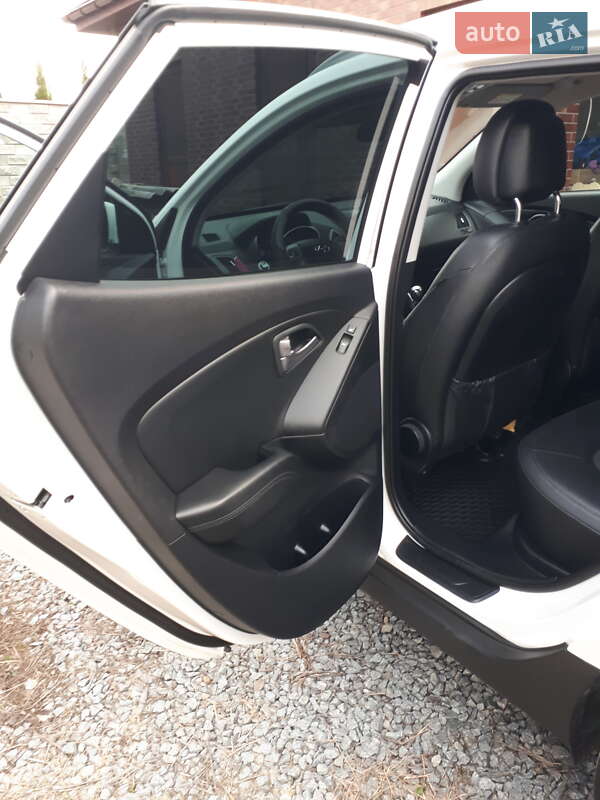 Внедорожник / Кроссовер Hyundai ix35 2014 в Ровно