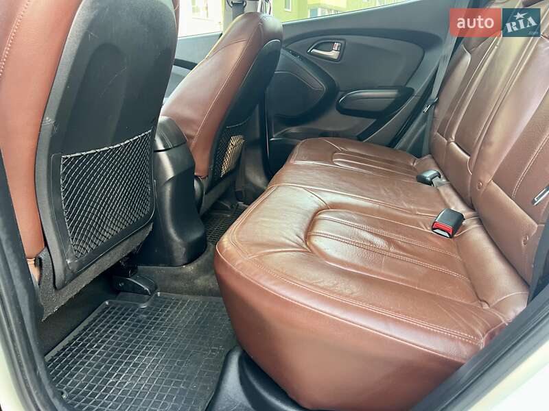 Позашляховик / Кросовер Hyundai ix35 2010 в Львові