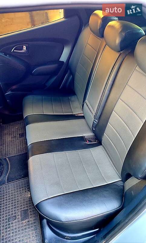 Внедорожник / Кроссовер Hyundai ix35 2014 в Светловодске фото 7 Внедорожник / Кроссовер Hyundai ix35 2014 в Светловодске